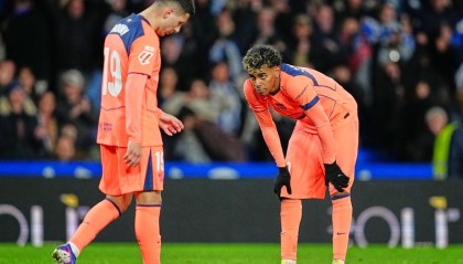 乐鱼app-西甲-拉什福德破门 巴萨1-2皇家社会终结连胜