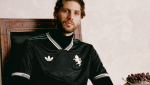 乐鱼体育-葡萄图案！尤文晒本赛季第三球衣：传承如同美酒，愈久愈醇