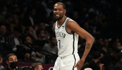 乐鱼体育-NBA最新MVP榜：KD强势登顶 德罗赞挤进前五