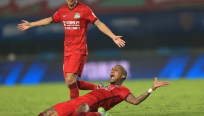 乐鱼体育-【中超】卡兰加头球破门 河南1比0战胜河北队